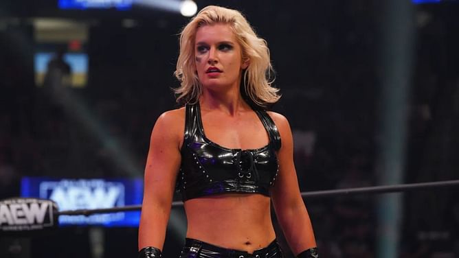 "They're all backstabbing, insecure, toxic girls" - Toni Storm blasts AEW Women's division