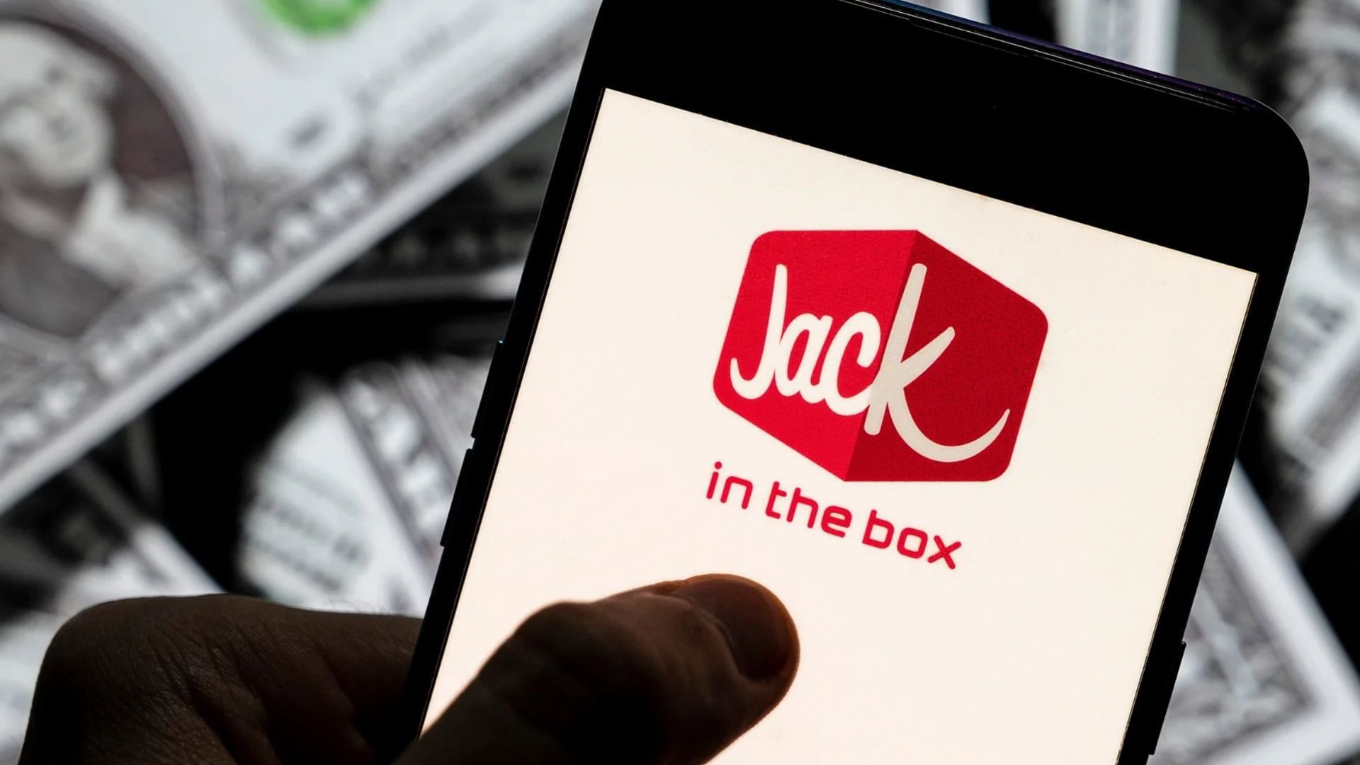 Jack in the Box to offer two free tacos to customers every Tuesday (Image via SOPA Images / Getty Images)