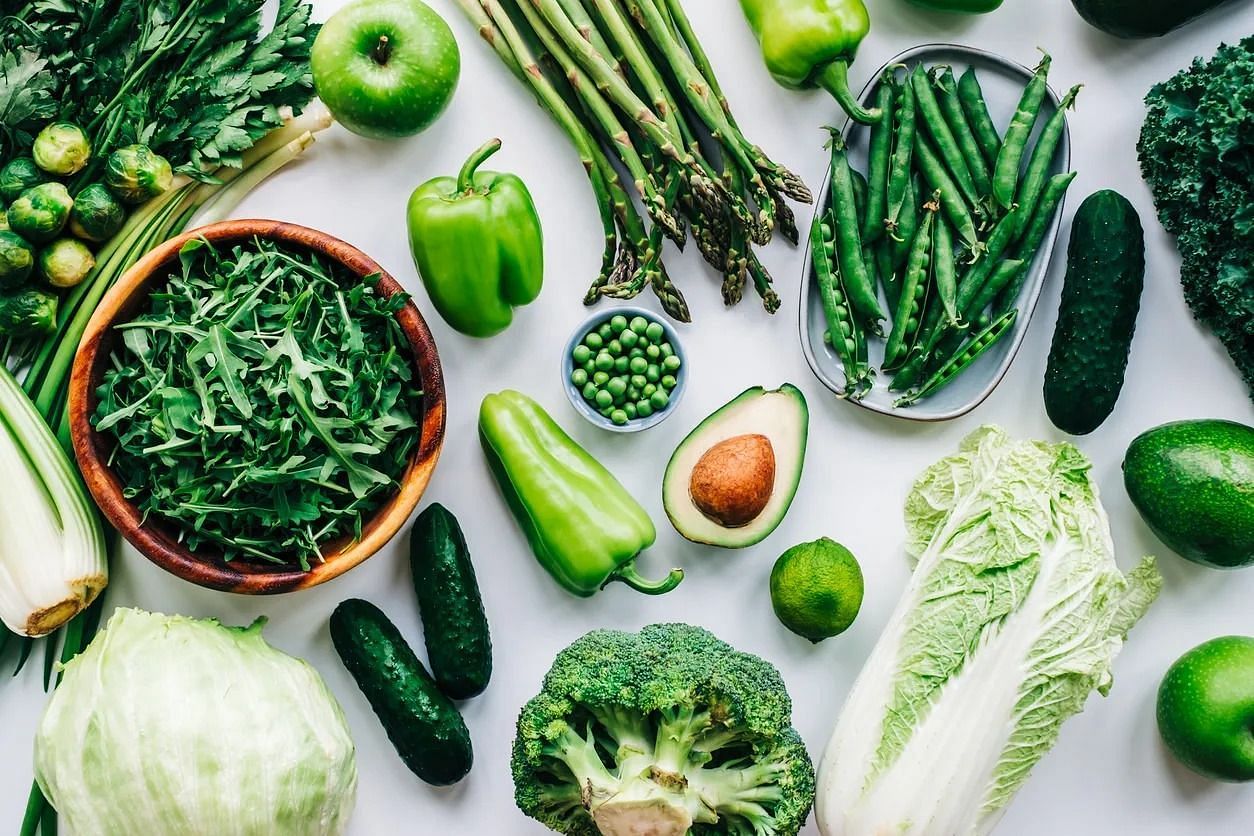 Leafy greens in best foods for skin repair (Image via Getty Images)
