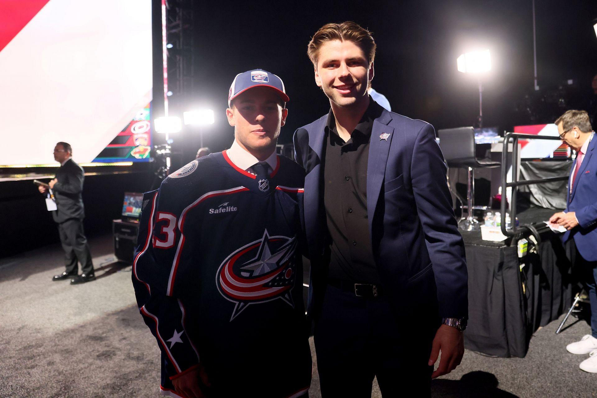 Adam Fantilli signs deal with the Columbus Blue Jackets - Maize n Brew