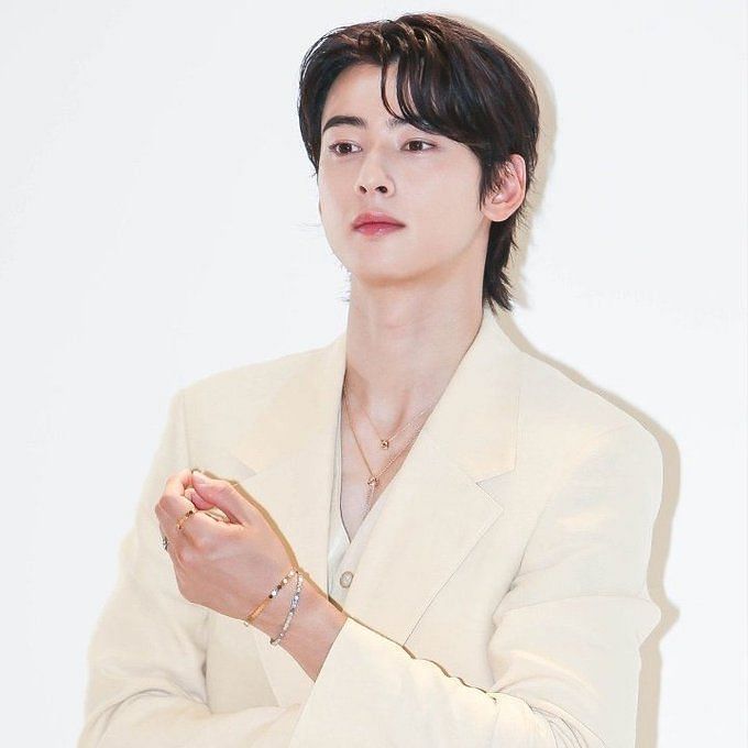 Prince Charming? ASTRO Cha Eun-woo Perms His Hair for the First Time in  His Life