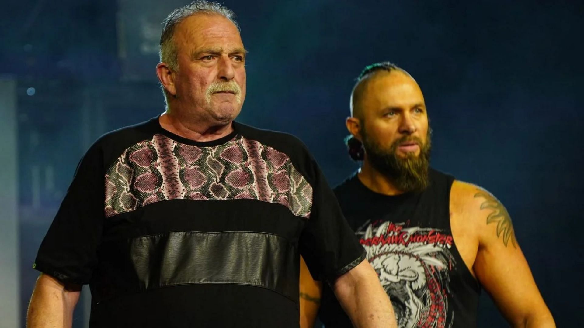 Jake Roberts (left) and Lance Archer (right).