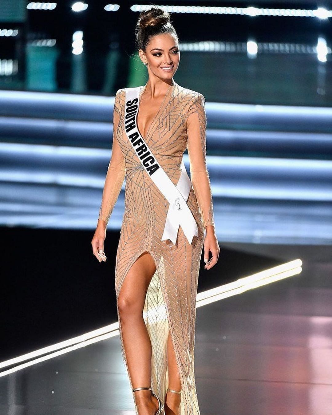 Demi Leigh Tebow-Miss South Africa in 2017