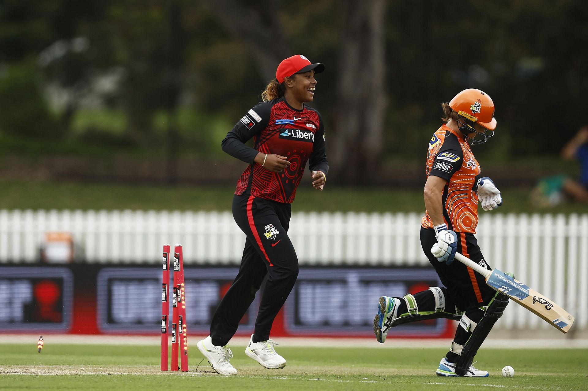 WBBL - Melbourne Renegades v Perth Scorchers