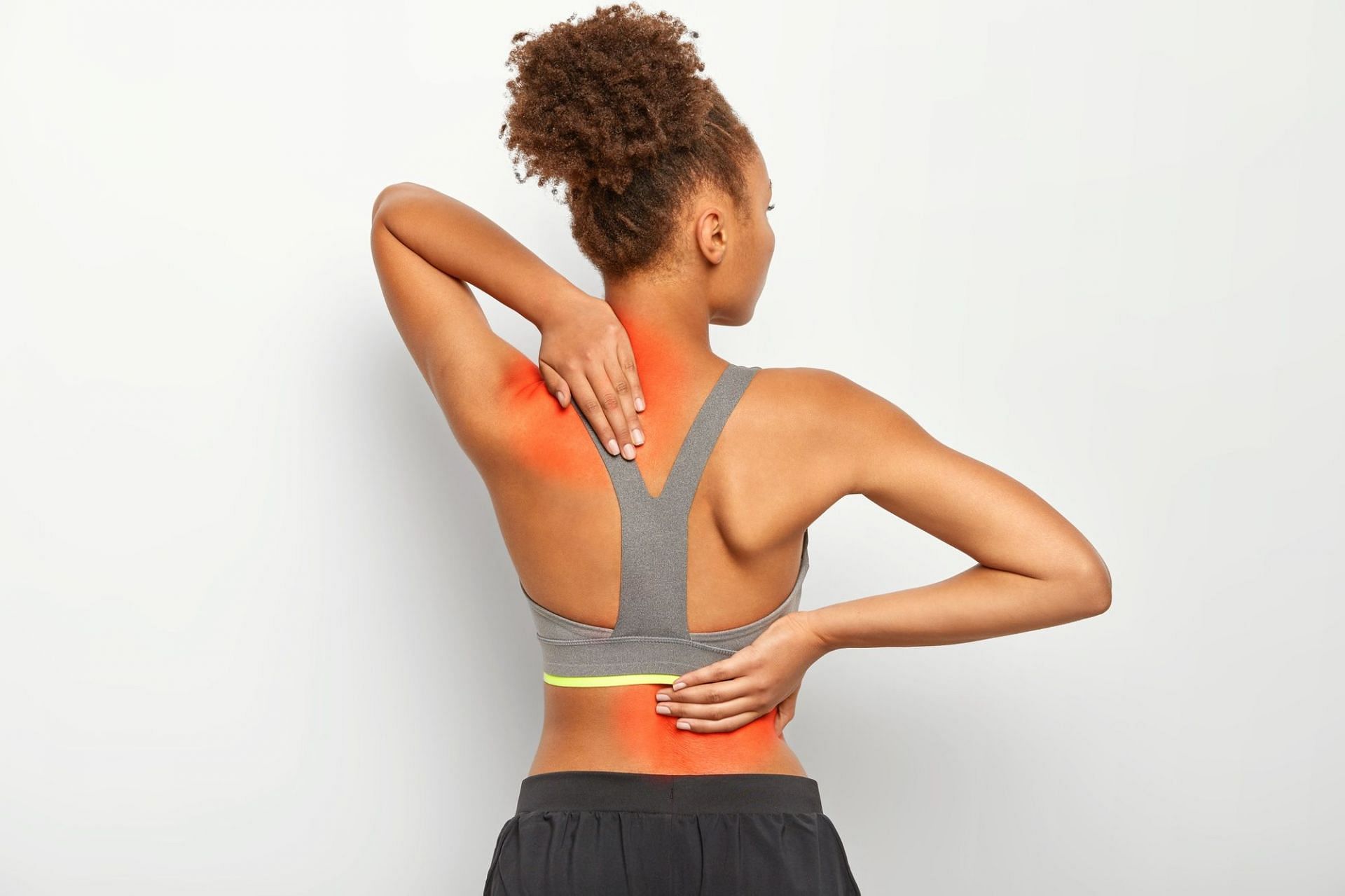 Stretches for upper back pain can ease tightness. (Photo via Freepik/wayhomestudio)