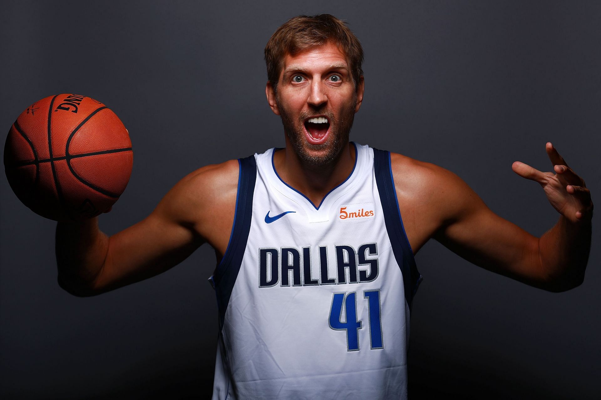 Dirk Nowitzki&#039;s skills as an 18-year-old amazed both Don Nelson and his son Donnie