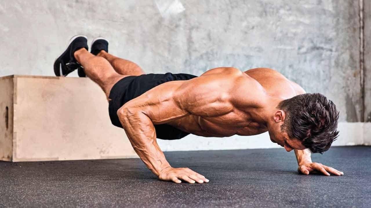 Push ups (Image via Getty Images)