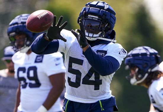 Bobby Wagner  Bobby wagner, Football camp, Seattle seahawks