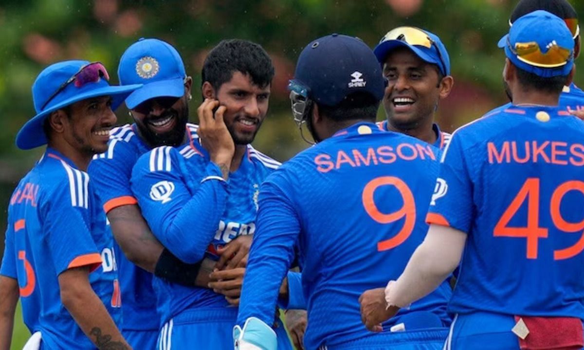 भारत के पास ऐसे बल्लेबाजों की कमी जो गेंदबाजी भी कर सकें: जाफर (PC: AP Photos)