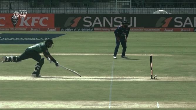 [Watch] Pakistan lose both openers as Imam-ul-Haq becomes the latest casualty in Asia Cup 2023 opener