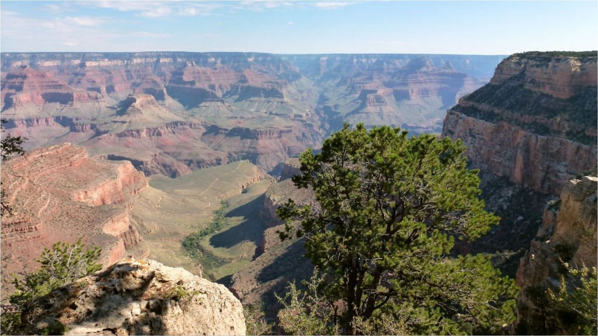 Wyatt Kauffman was rescued from the Bright Angel Trail of Grand Canyon (Image via Alexandra Schuler/Getty Images)