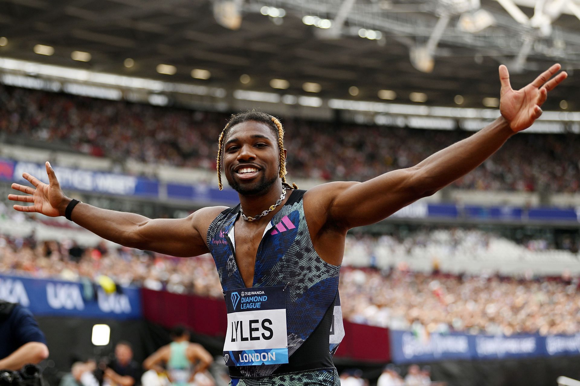 Noah Lyles celebrates after winning the men&#039;s 200m finals during the London Athletics Meet part of the 2023 Diamond League in London, England