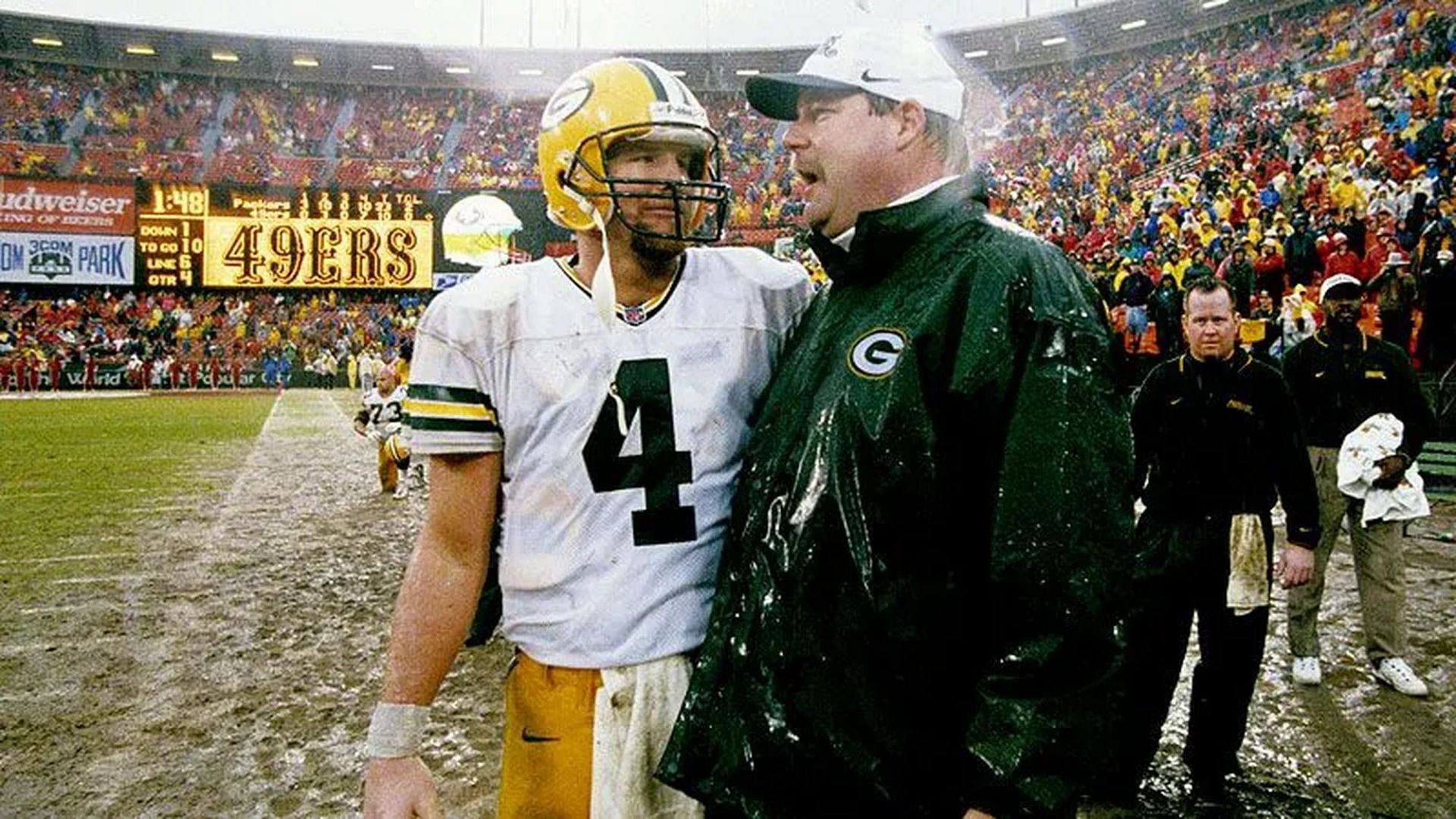 Andy Reid with Brett Favre, back when he was still with the Green Bay Packers