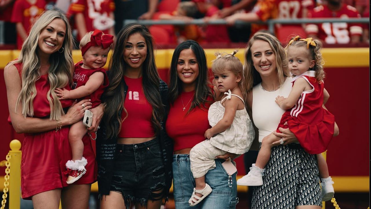 Brittany Mahomes (R) at Arrowhead. Credit: @brittanylynne (IG)