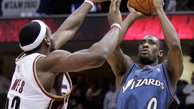 "We got outsmarted": A 21-year old LeBron James destroyed Gilbert Arenas and the Wizards