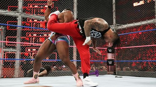The New Day vs. The Usos at Hell in a Cell 2017