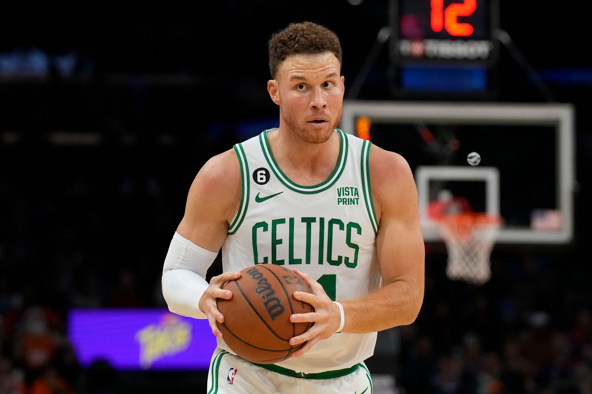 Fans react to Blake Griffin drawing interest from the Warriors