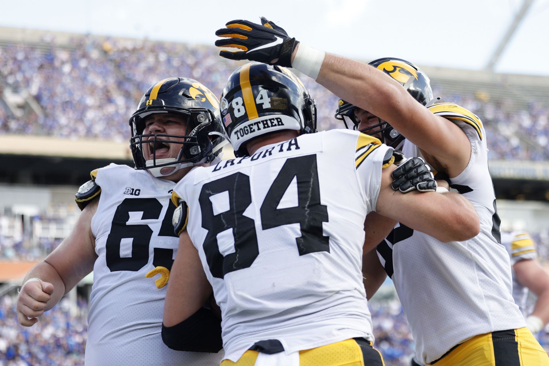 Iowa Football: Twitter reacts as Detroit Lions draft TE Sam LaPorta