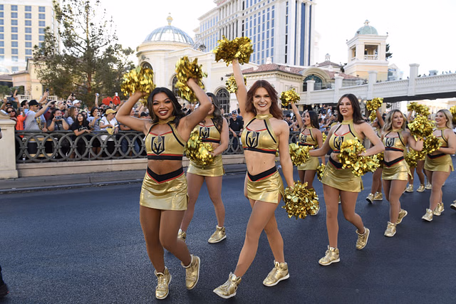 How much do NHL cheerleaders make?