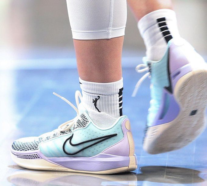 sabrina ionescu nike shoes