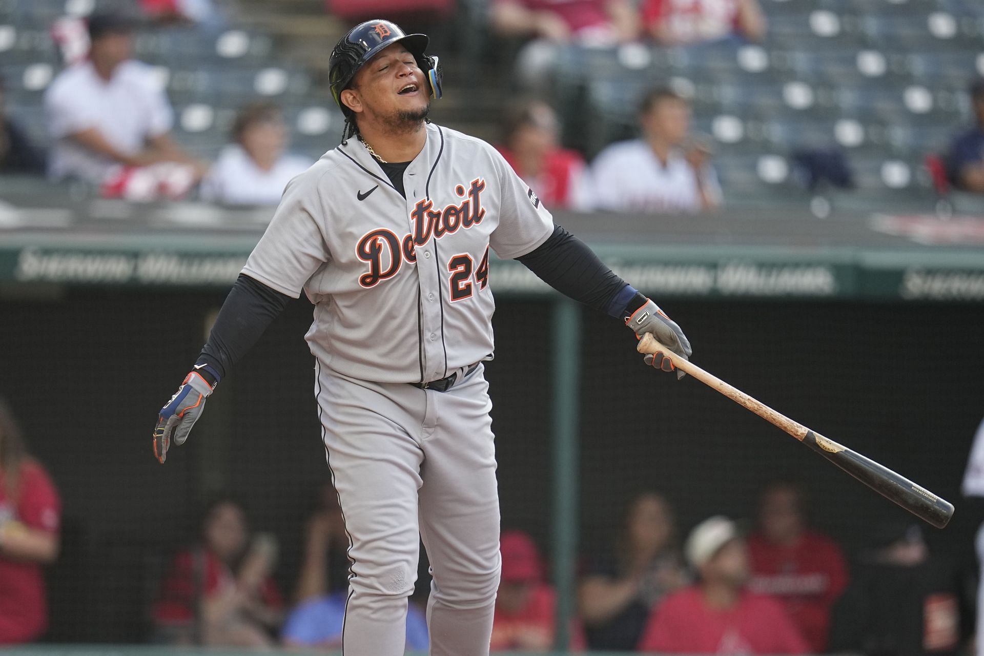 Miguel Cabrera jokingly squares up with José Ramírez after Guardians  All-Star's bout with Tim Anderson