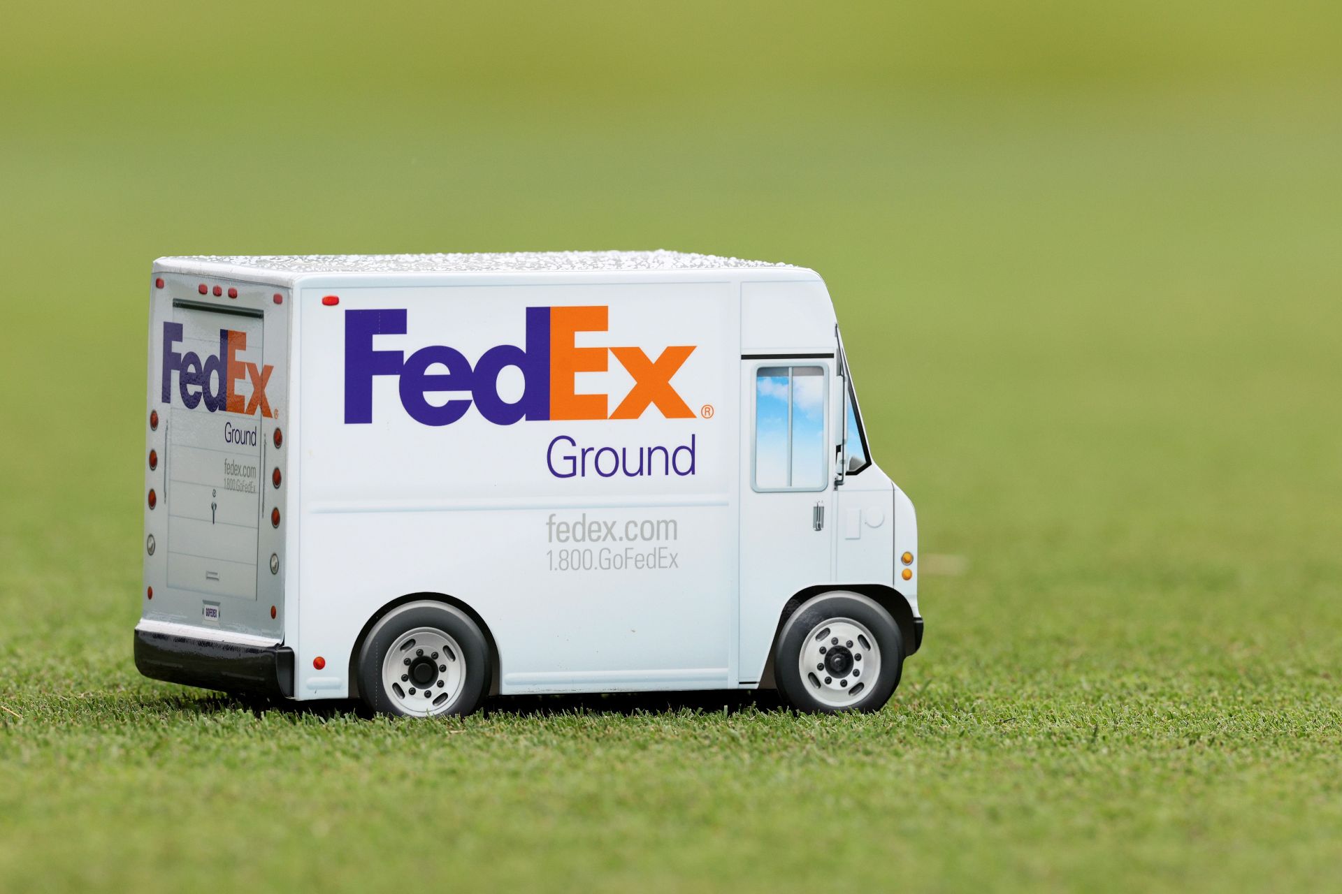 Tee marker, FedEx St. Jude Championship (Image via Getty).