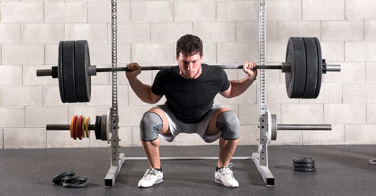 Calisthenics vs Weightlifting (Image via Getty Images)