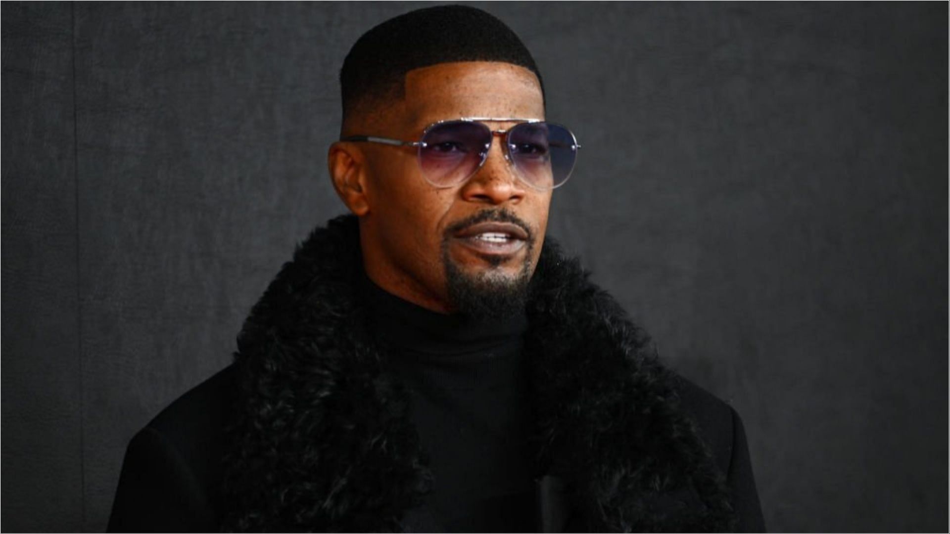 Jamie Foxx apologized through Instagram for his antisemitic post (Image via Joe Maher/Getty Images)