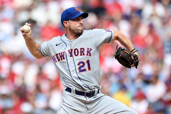 MLB - The Rangers have reportedly acquired RHP Max Scherzer from the Mets,  according to MLB.com's Mark Feinsand.