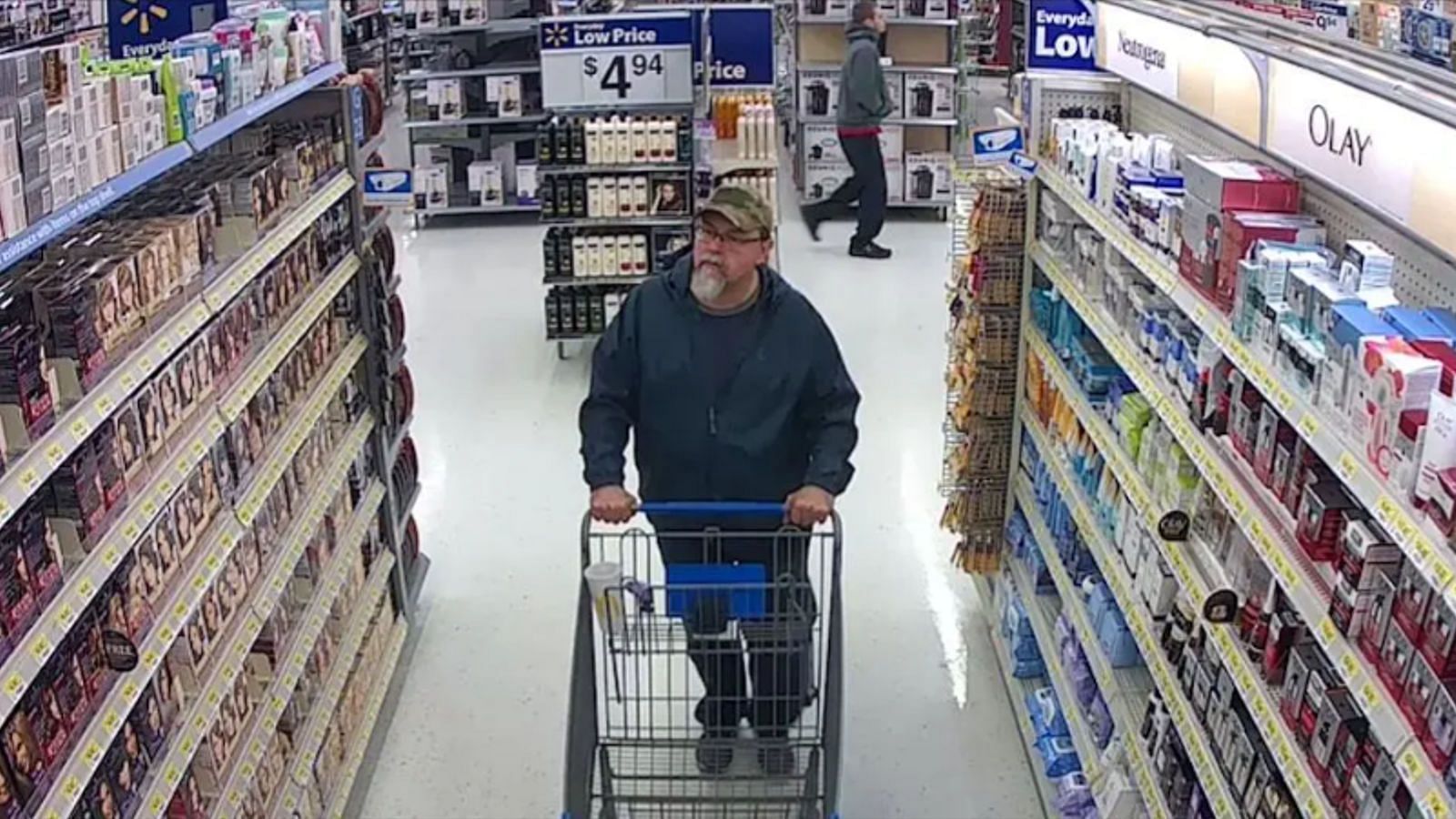 CCTV footage of Tad Cummins at Walmart (Image via YouTube/ AL.com)