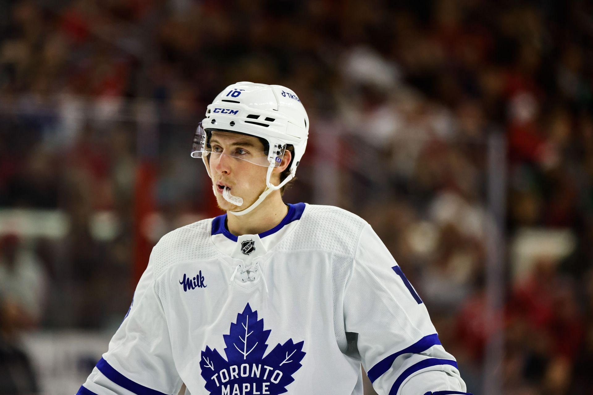 It's a Maple Leaf marriage as Mitch Marner and long-time girlfriend wed