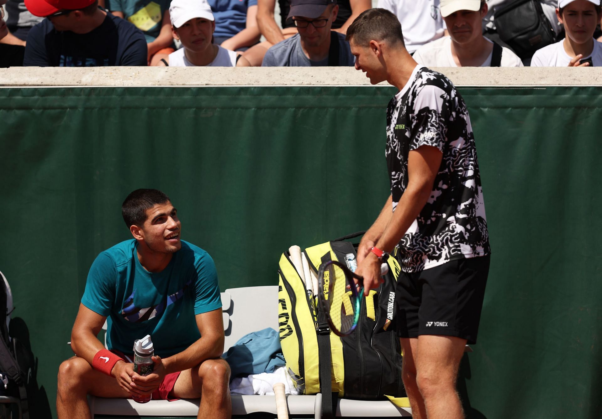 Carlos Alcaraz interacts with Hubert Hurkacz: French Open 2022