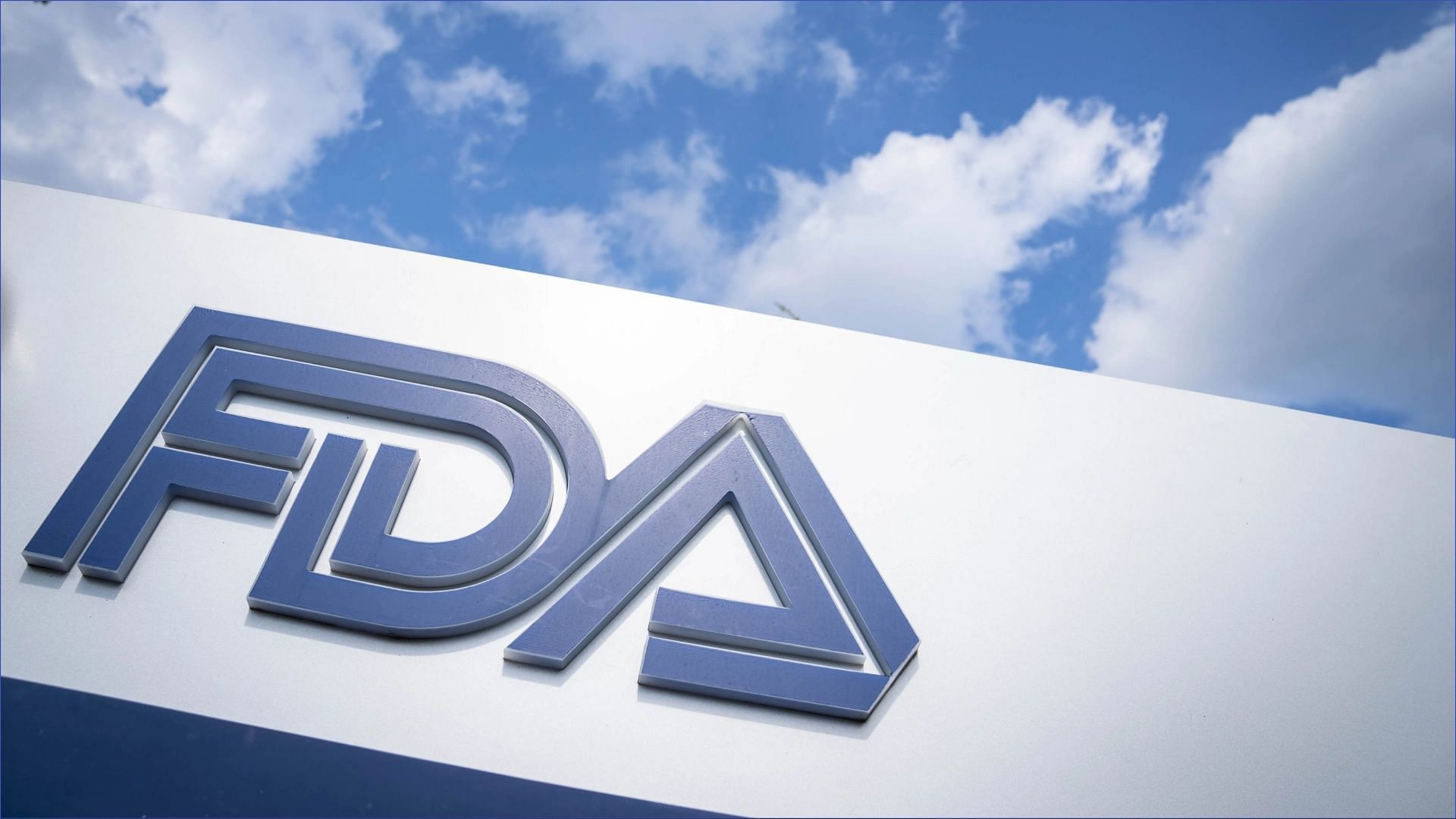 The FDA-regulated products recalled by the Inmar Supply Chain were only sold to salvage buyers (Image via Sarah Silbiger / Getty Images)