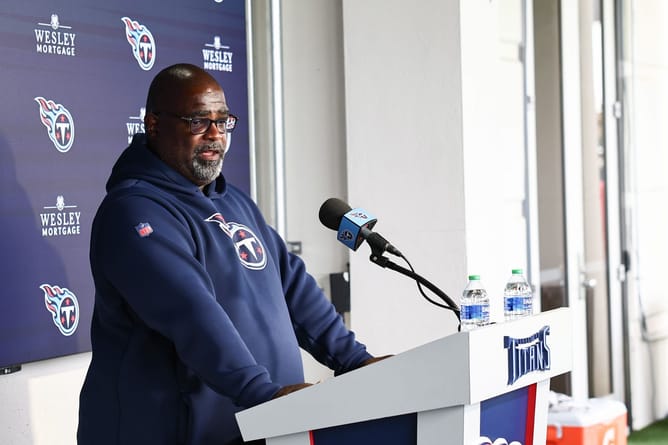 Mike Vrabel on handing over head coaching duties to Terrell Williams for Titans' preseason opener: "This is something I wanted to do"