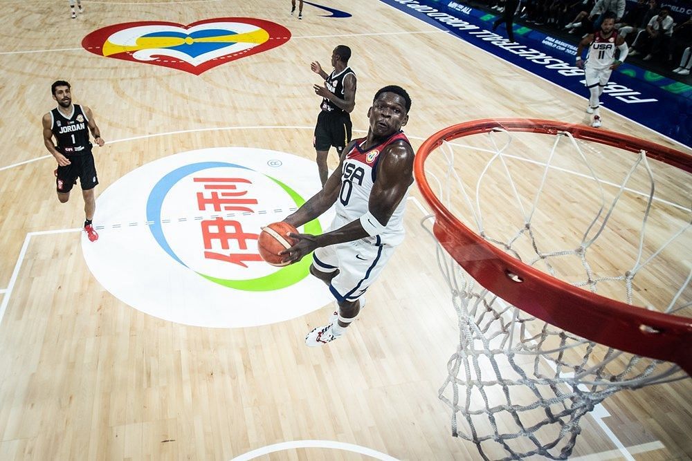Anthony Edwards of Team USA goes up for a thunderous dunk against Jordan | Photo: FIBA
