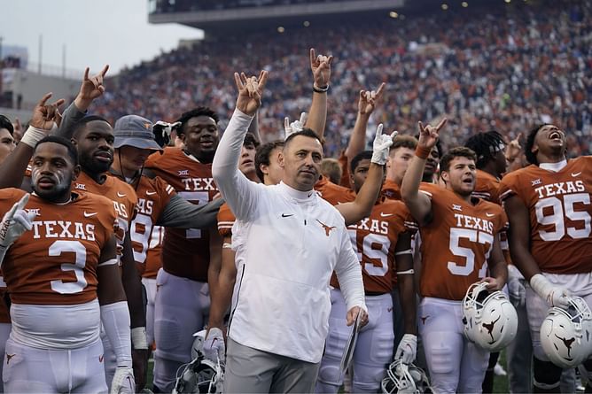 Popular CFB analyst makes a bold prediction for the upcoming Longhorns-Crimson Tide encounter: "Texas by more than a touchdown"