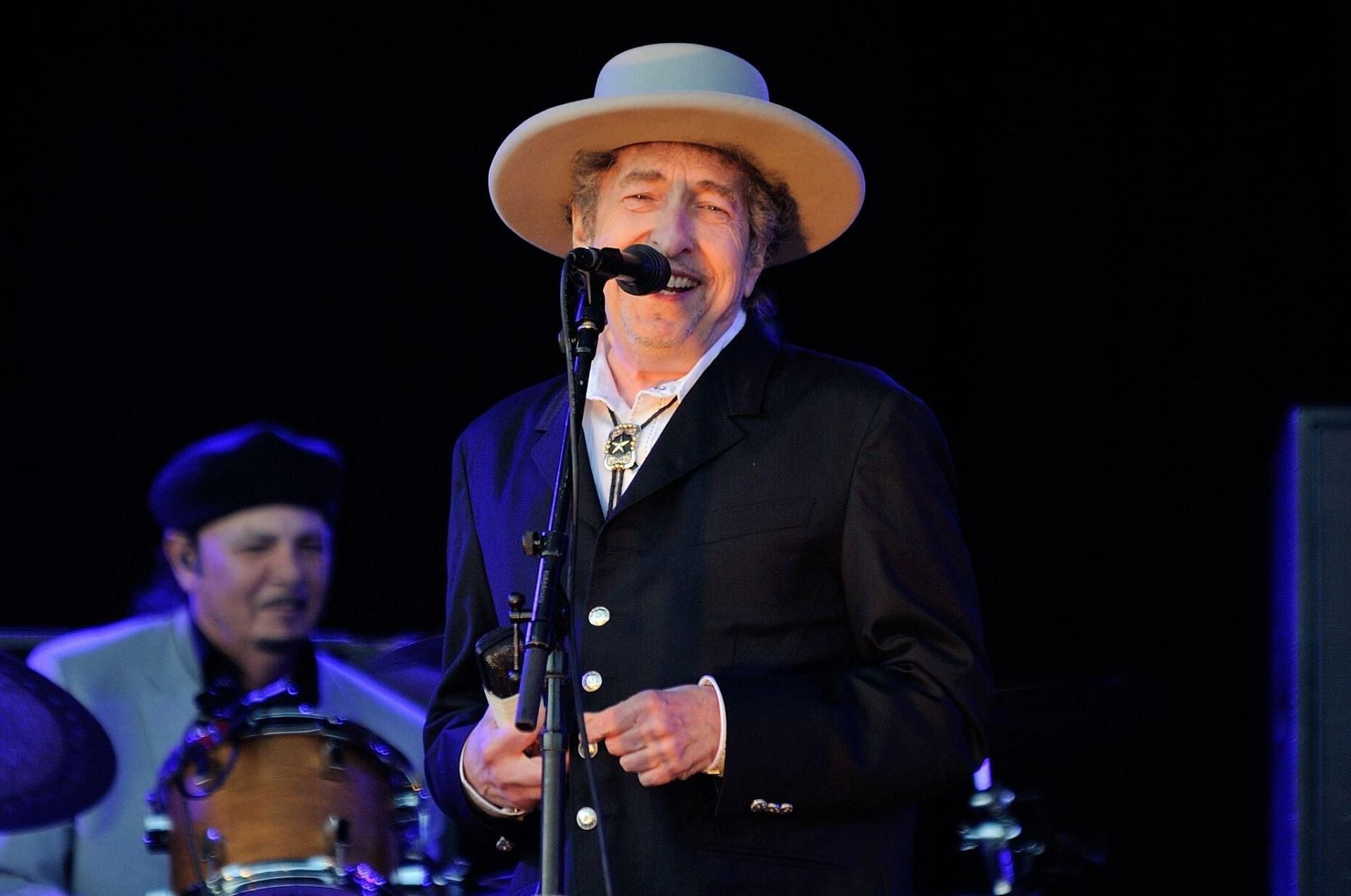 Bob Dylan at Hop Farm festival 2012 (image via Getty Images)