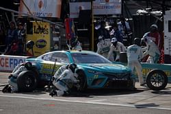 How many members are in a NASCAR pit crew?