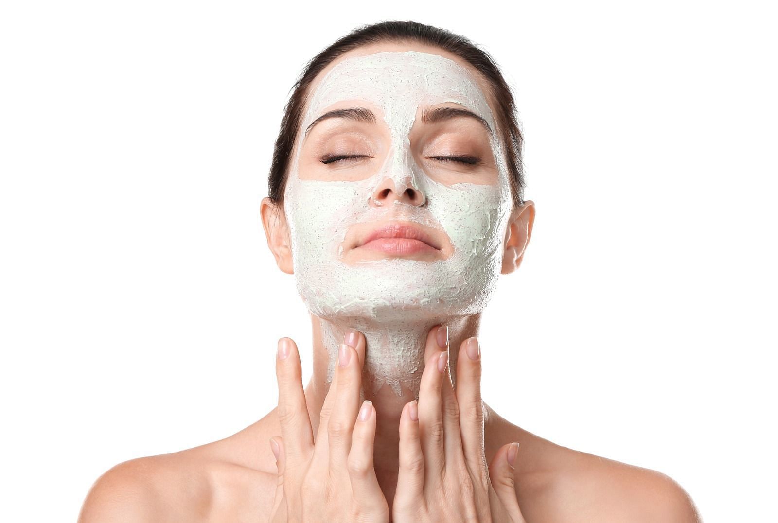 DIY homemade facial mask (Image via Getty Images)