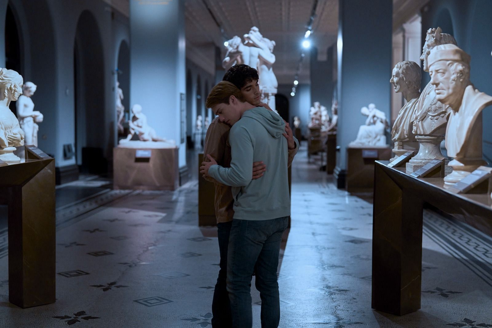 The moment shared by the lovers in the museum (image via Amazon Prime Video)