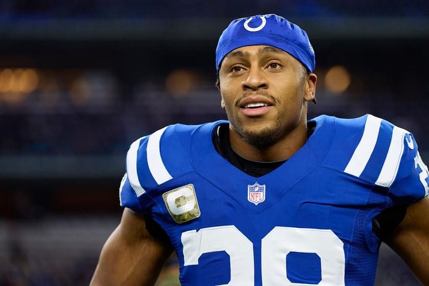 Colts excuse Jonathan Taylor for personal matter amid RB's contract standoff