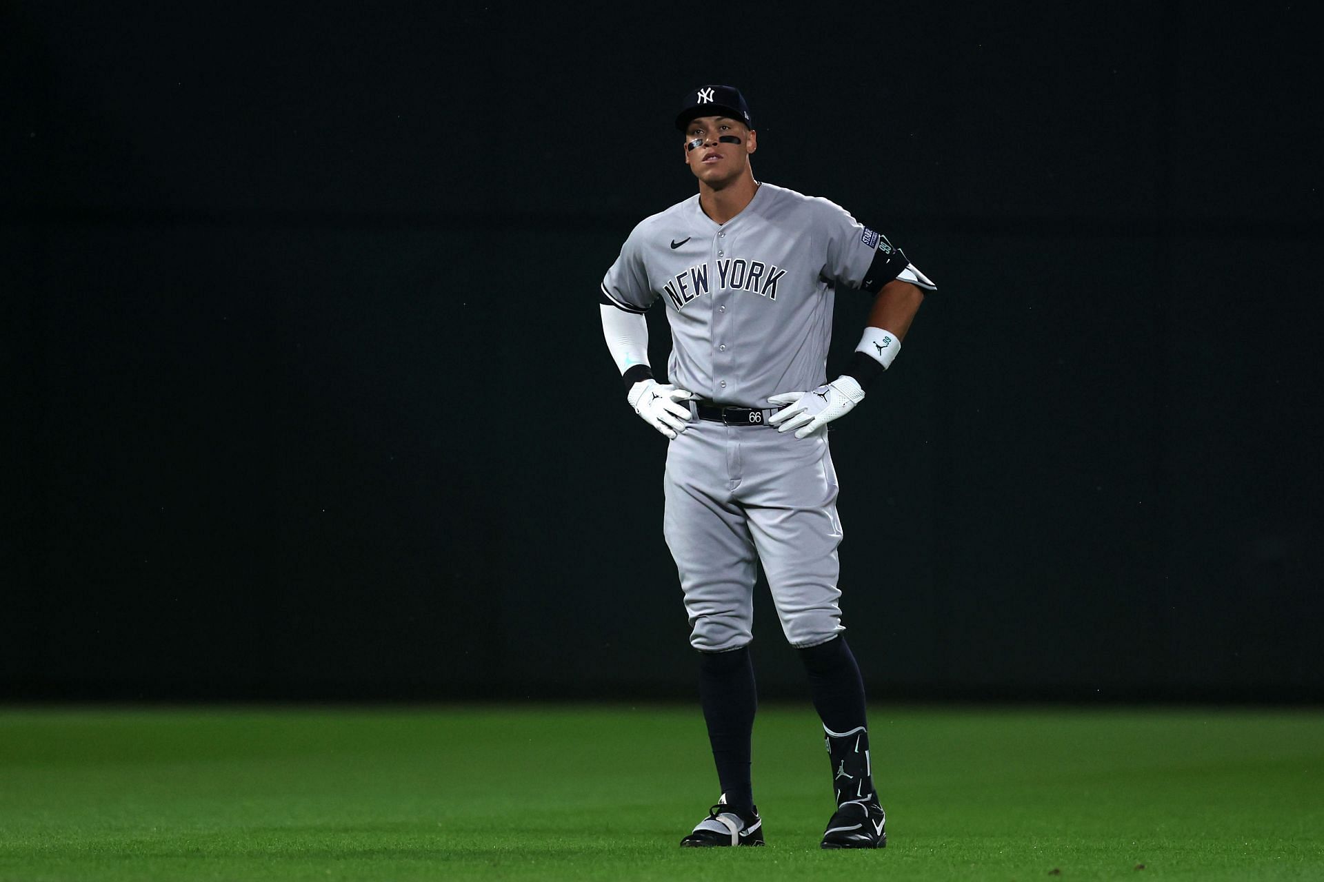 Aaron Judge #99 of the New York Yankees warms up before the start of the Yankees and Baltimore Orioles game at Oriole Park at Camden Yards on July 28, 2023, in Baltimore, Maryland. (Photo by Rob Carr/Getty Images)