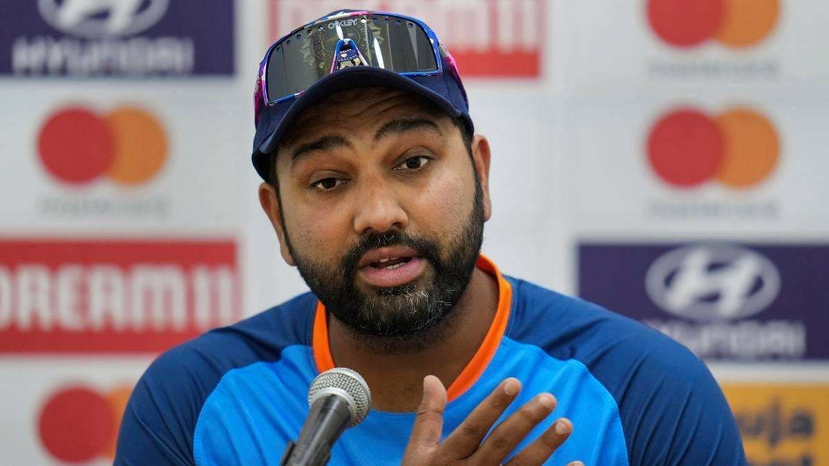 रोहित शर्मा ने कहा कि भारतीय टीम में किसी भी खिलाड़ी की जगह पक्&zwj;की नहीं है (Photo Courtesy - BCCI Twitter)