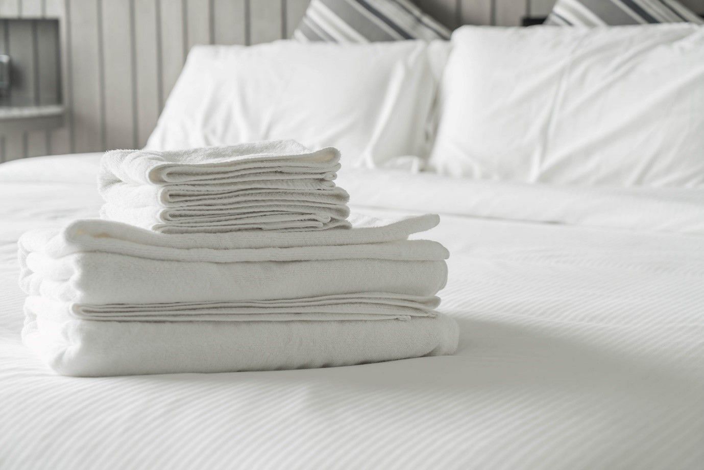 Cotton is preferred to be the best suited bedding material (Image by Topntp26 on Freepik)