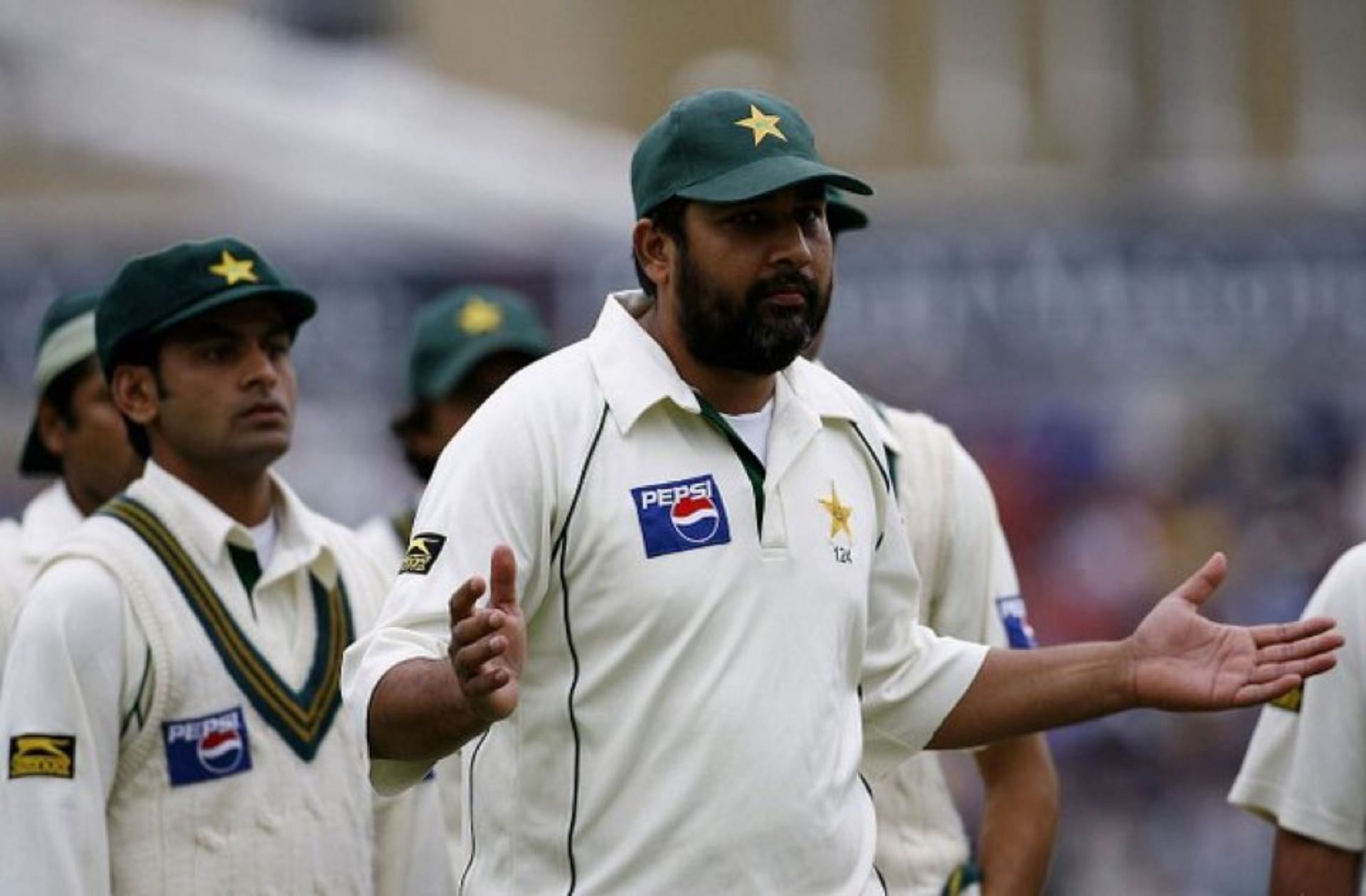 Inzamam-ul-Haq not pleased after ball-tampering allegations during the Oval Test in 2006. 