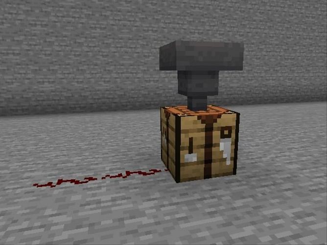 Potential Minecraft leak hints at automated crafting feature in future