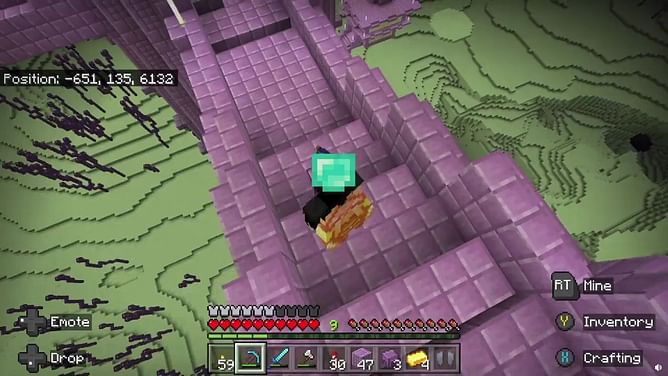 Minecraft player dies due to a weird glitch while flying