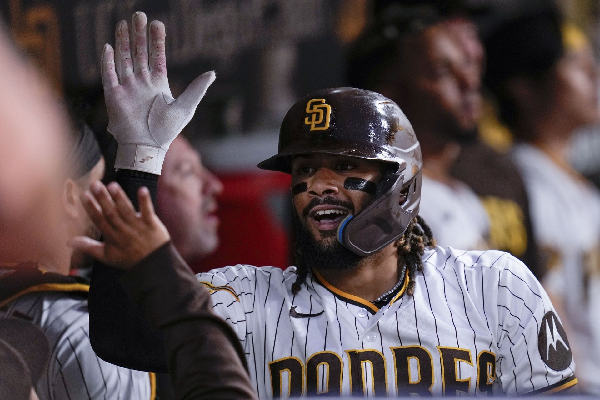 Padres start season with electrifying Tatis sidelined