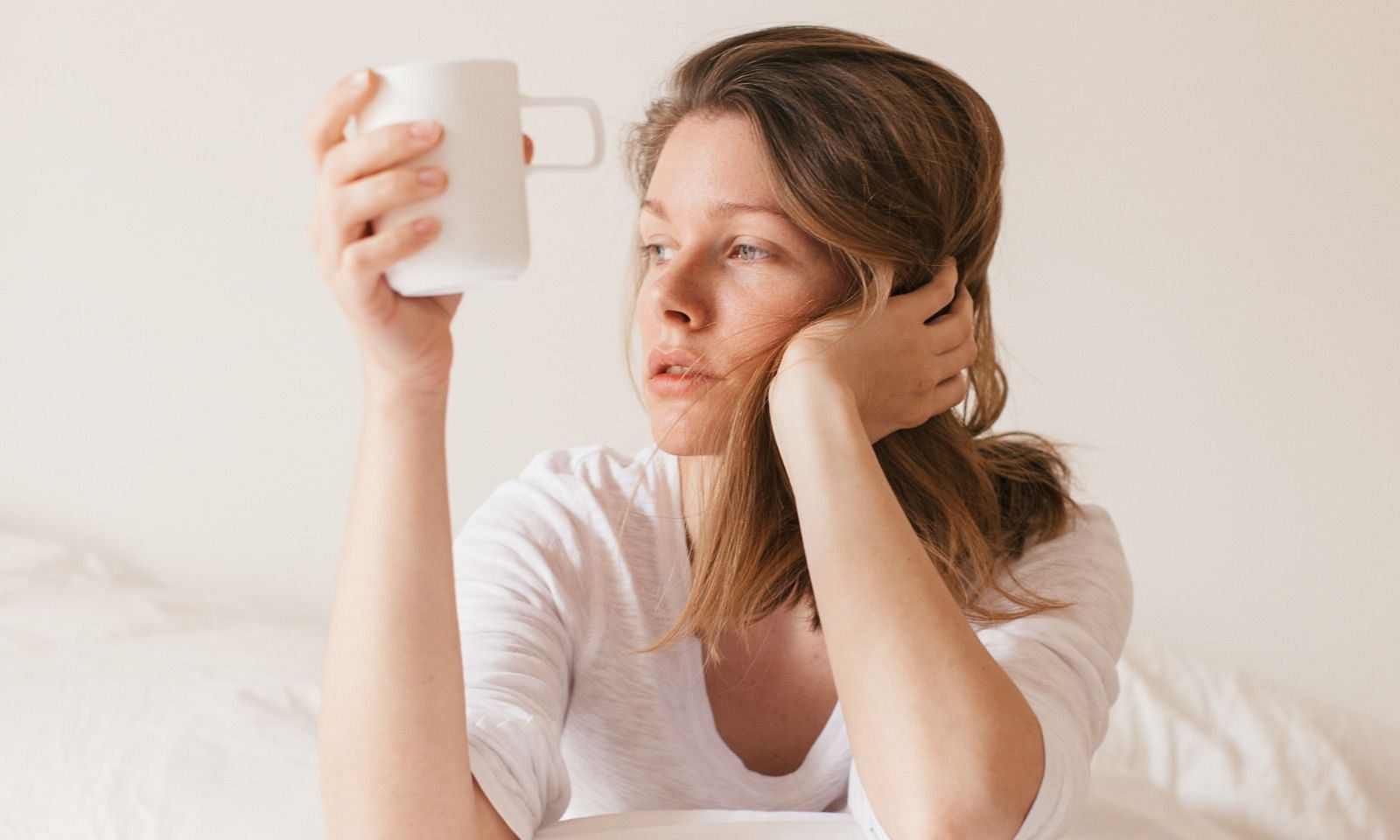 Sleep deprivation leads to indigestion (Image via Getty Images)