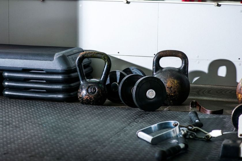 Dumbbell vs. Kettlebell Which one should you go with?